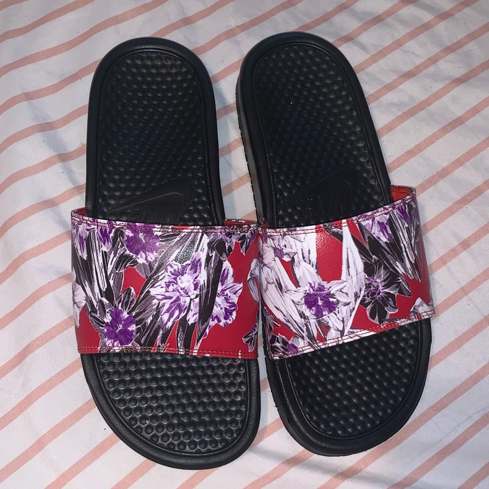 Nike slides